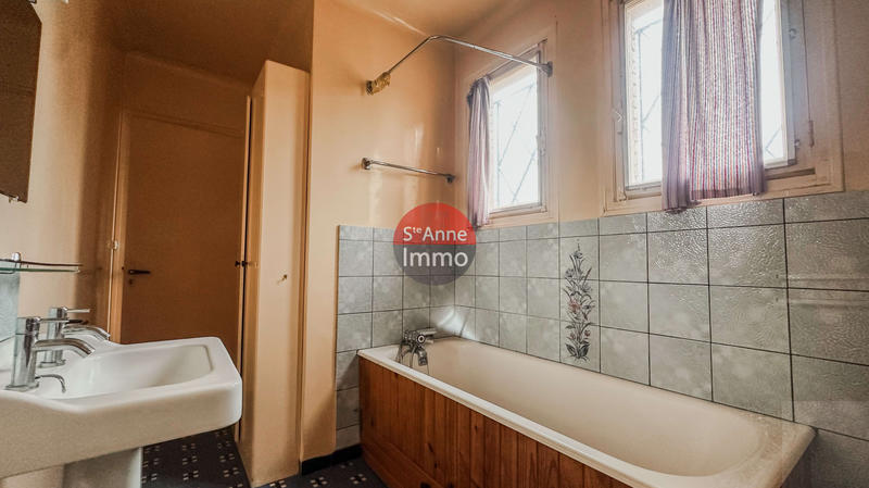 Maison - 140 m² - 5 pièces