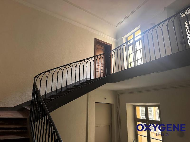 Appartement - 122 m² - 5 pièces