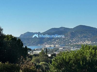 Appartement - 82 m² - 3 pièces