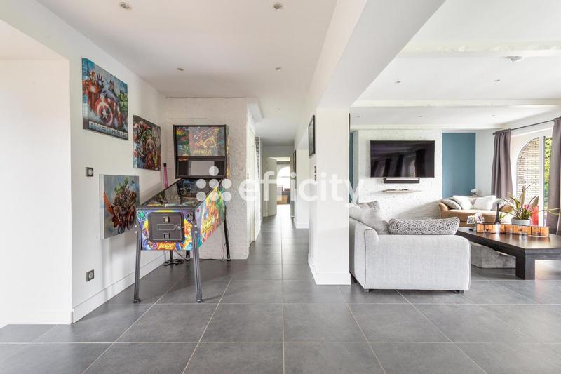 Maison - 298 m² - 7 pièces