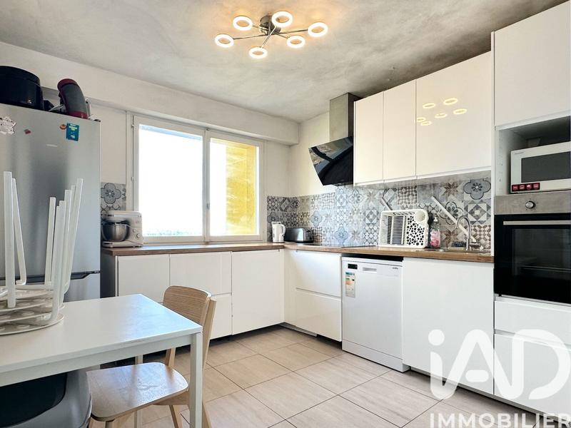 Appartement - 95 m² - 5 pièces