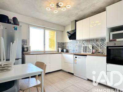 Appartement - 95 m² - 5 pièces