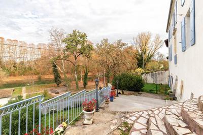 Demeure - 205 m² - 7 pièces