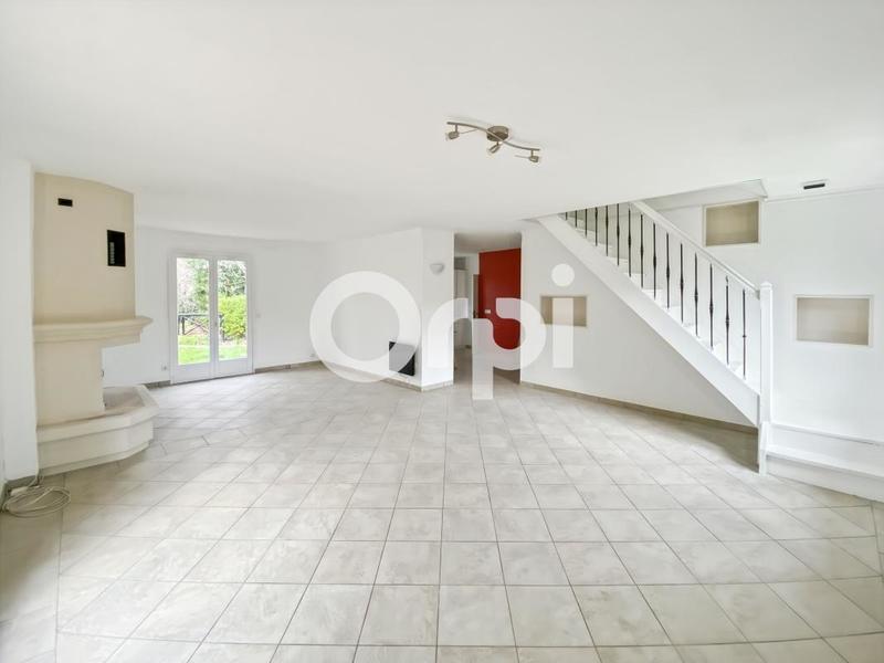 Maison - 176 m² - 8 pièces