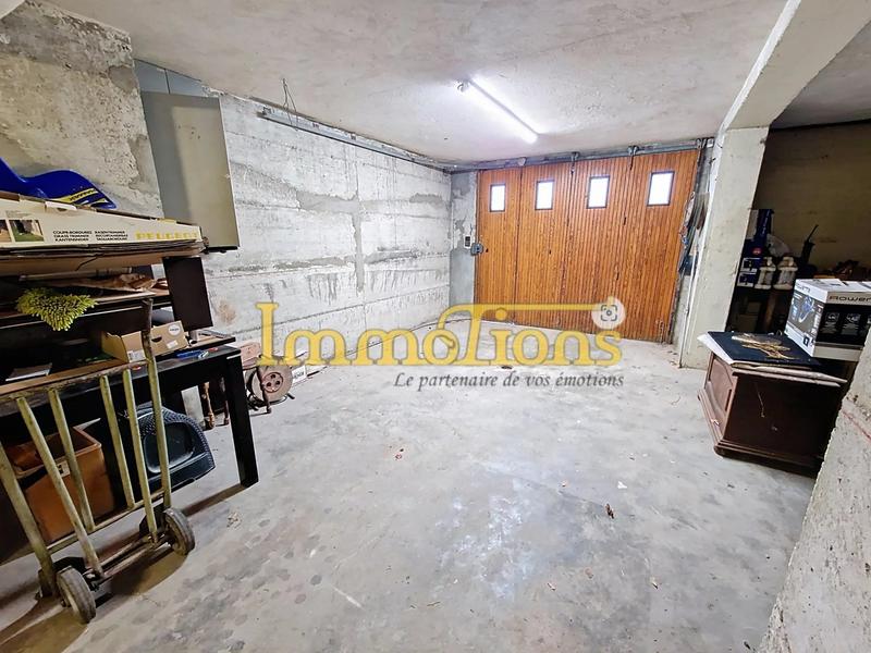 Maison - 231 m² - 9 pièces