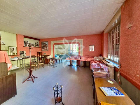 Immeuble - 305 m² - 20 pièces