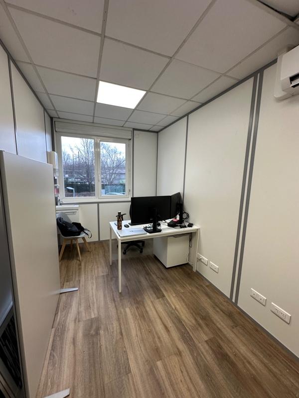 Bureau - 12 m² - 1 pièce