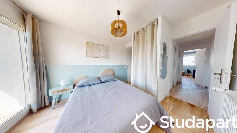 Chambre - 11 m² - 1 pièce