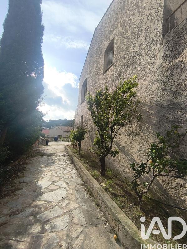 Maison - 200 m² - 5 pièces