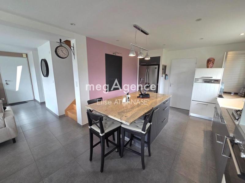 Maison traditionnelle - 135 m² - 6 pièces