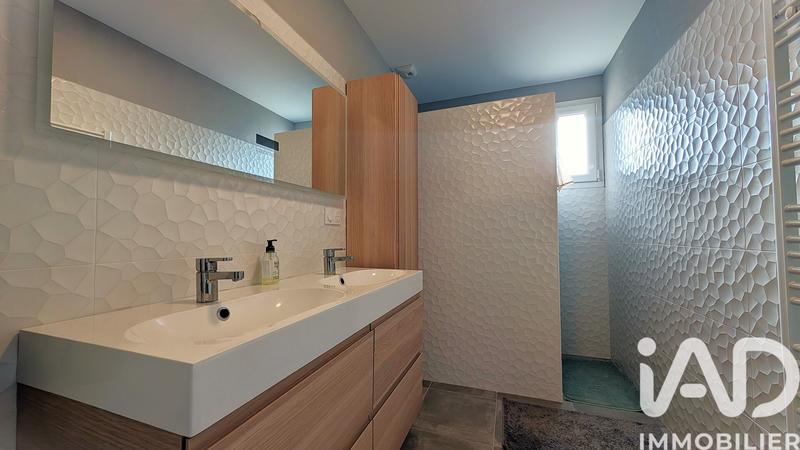 Maison - 93 m² - 5 pièces