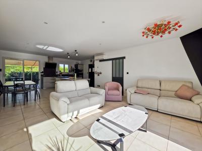 Pavillon - 129 m² - 7 pièces