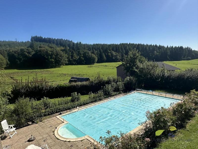 Propriété - 186 m² - 7 pièces