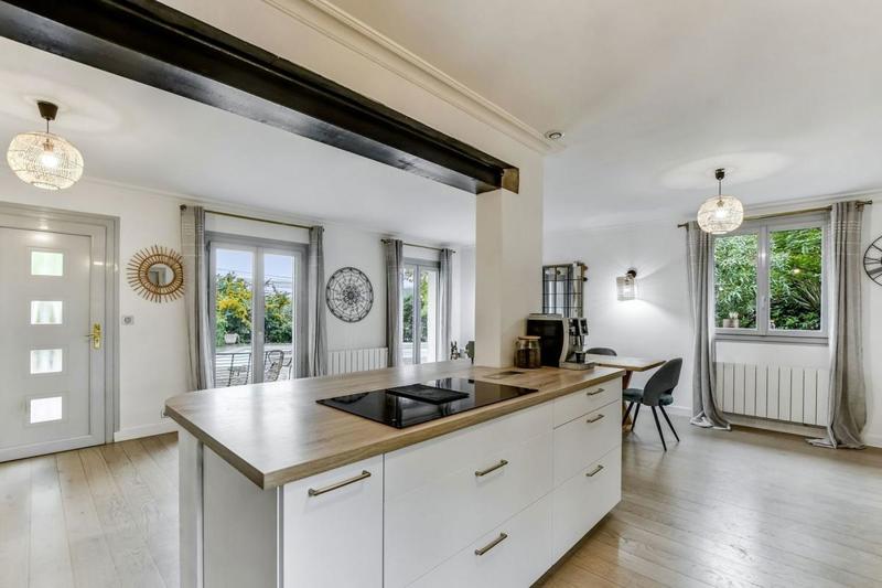 Maison - 135 m² - 6 pièces