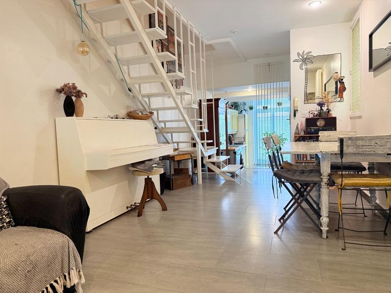 Maison de ville - 90 m² - 4 pièces