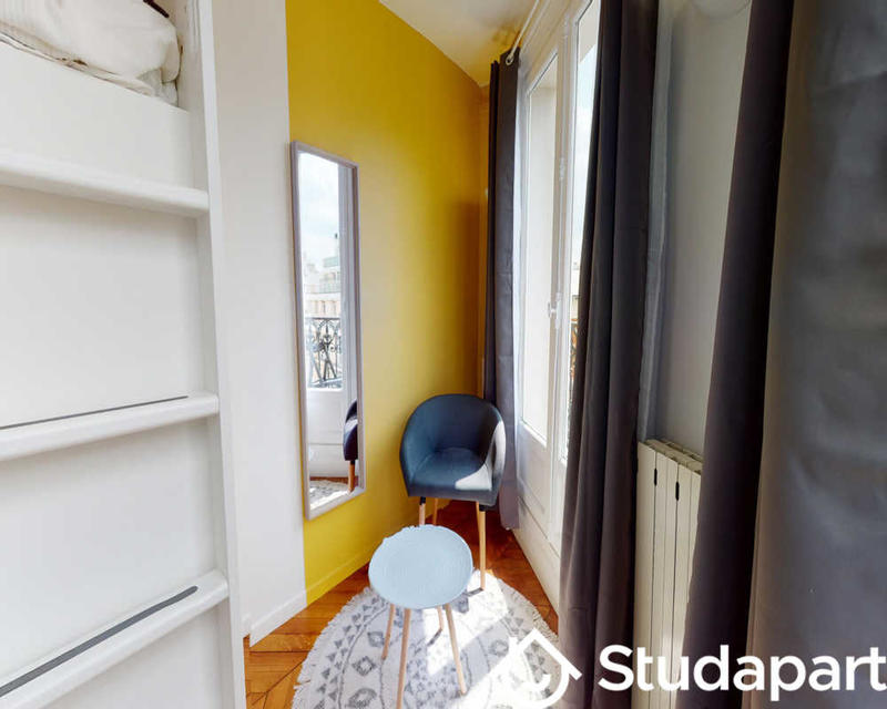 Chambre - 130 m² - 1 pièce