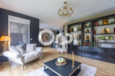 Appartement - 100 m² - 4 pièces