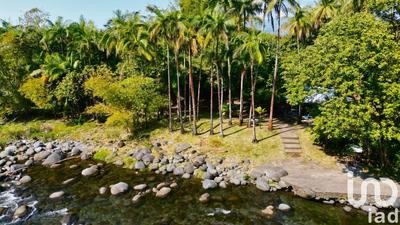 Maison - 650 m² - 12 pièces