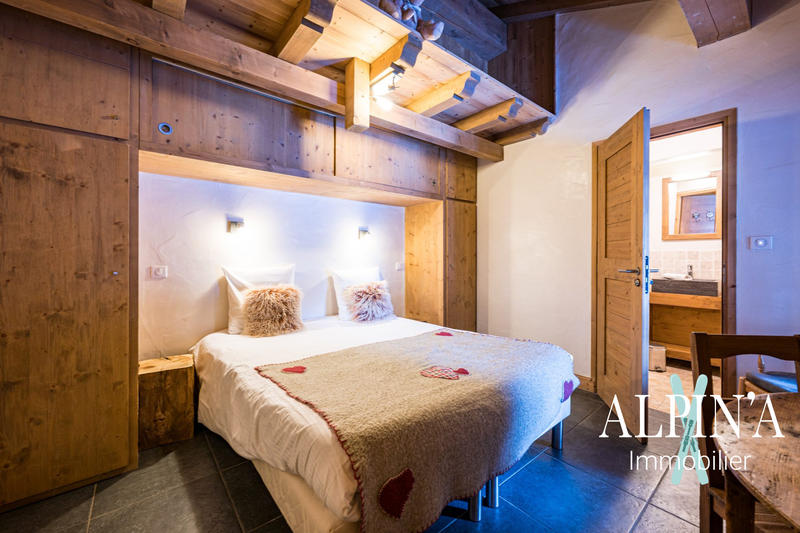 Châlet - 414 m² - 9 pièces