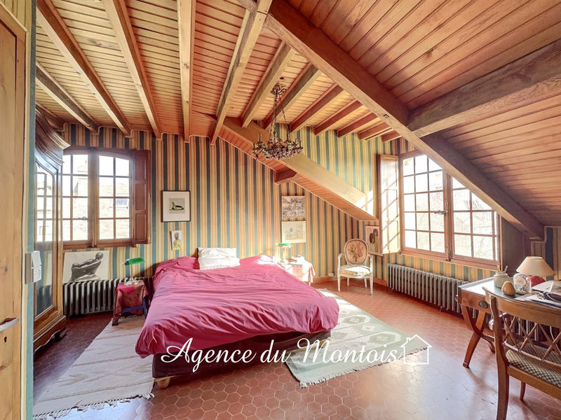 Maison - 183 m² - 7 pièces