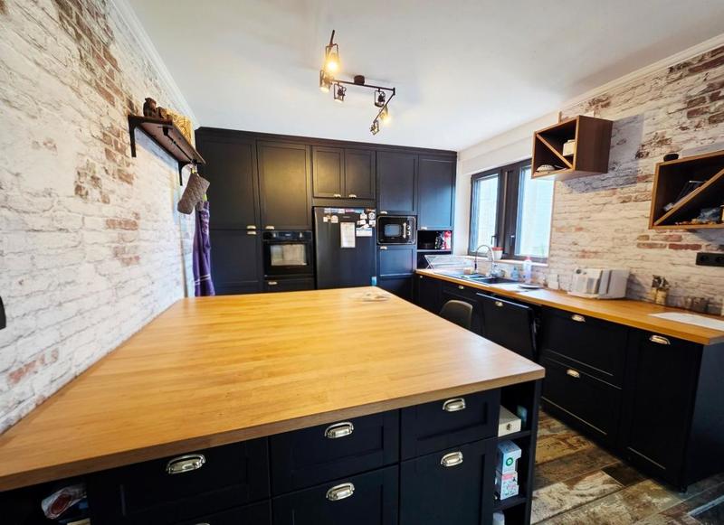 Maison - 170 m² - 6 pièces