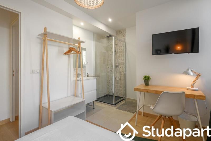 Chambre - 11 m² - 1 pièce