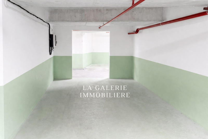 Parking / Garage - 14 m²