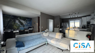 Maison - 90 m² - 5 pièces