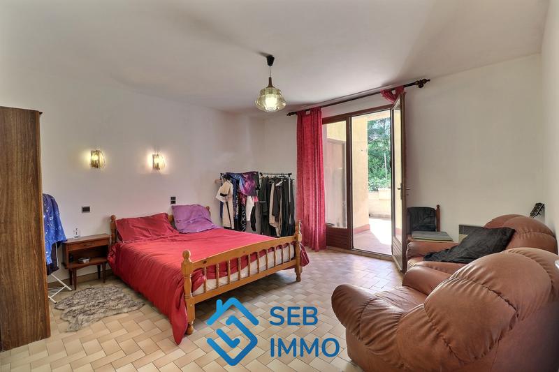 Maison - 143 m² - 5 pièces