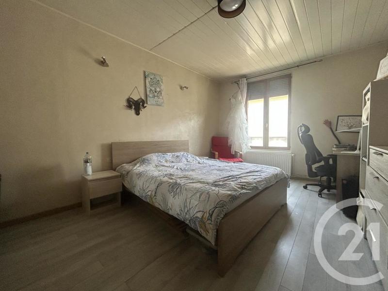 Appartement - 102 m² - 4 pièces