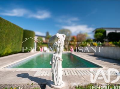 Maison - 300 m² - 13 pièces