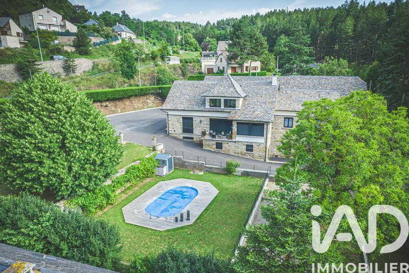 Maison de maîtres - 275 m² - 12 pièces