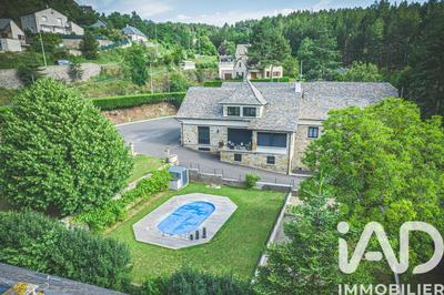 Maison de maîtres - 275 m² - 12 pièces