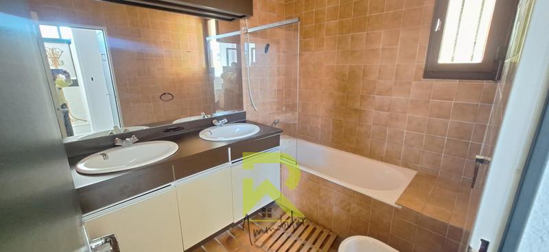 Appartement - 75 m² - 4 pièces