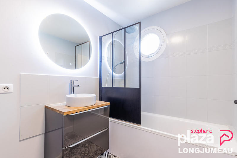 Maison - 121 m² - 5 pièces