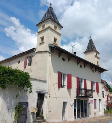 Maison - 250 m² - 11 pièces