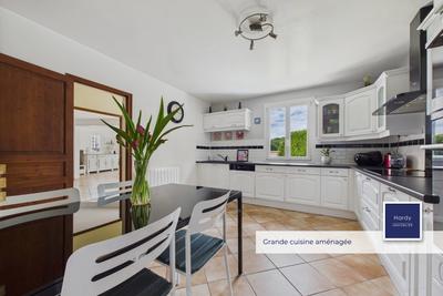 Maison - 149 m² - 7 pièces