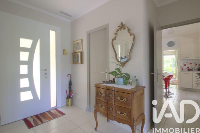 Maison - 210 m² - 7 pièces