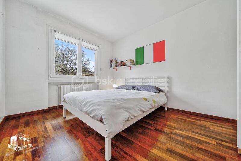 Maison traditionnelle - 165 m² - 7 pièces