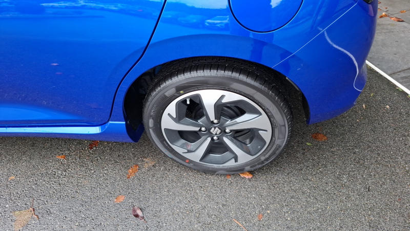 Suzuki Swift VII 1.2 Hybrid Pack