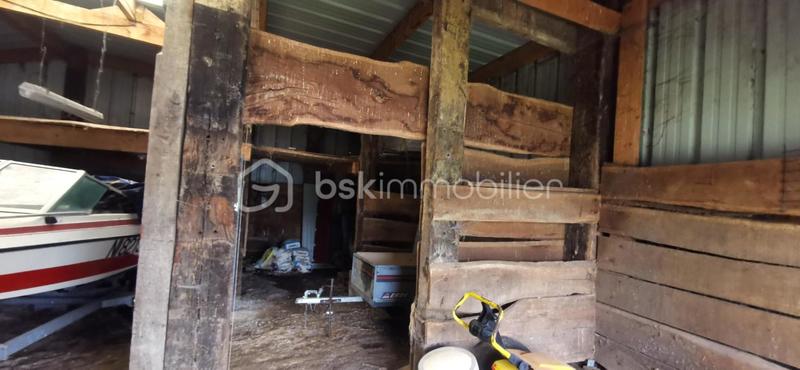 Terrain industriel - 323 m²