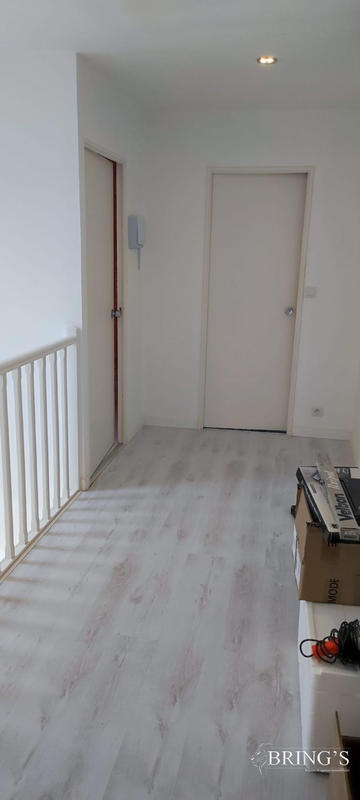 Maison - 225 m² - 9 pièces