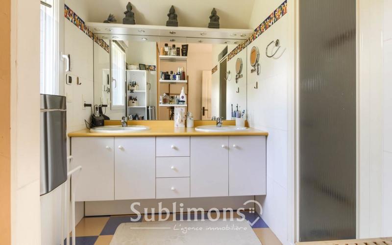 Maison ancienne - 262 m² - 10 pièces