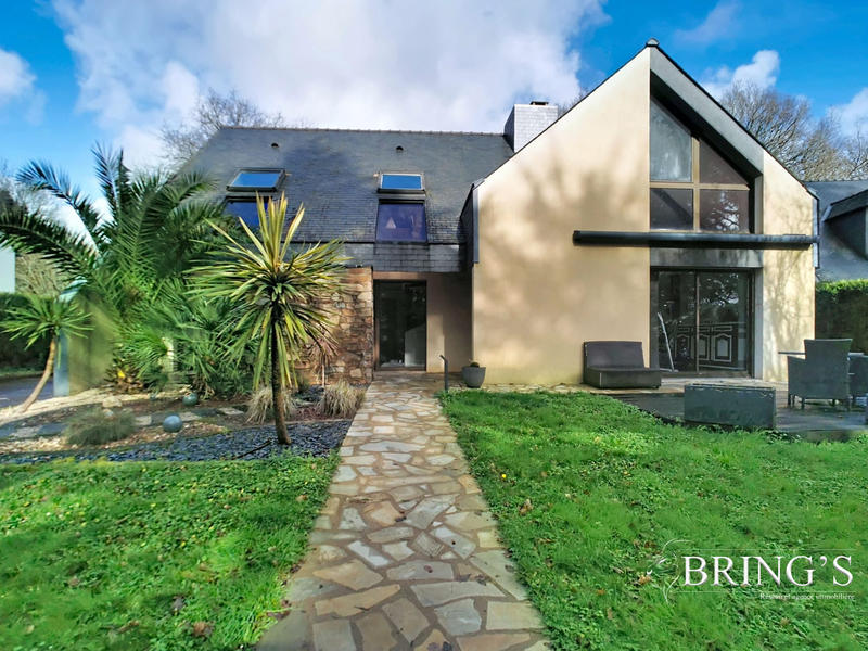 Maison - 162 m² - 6 pièces