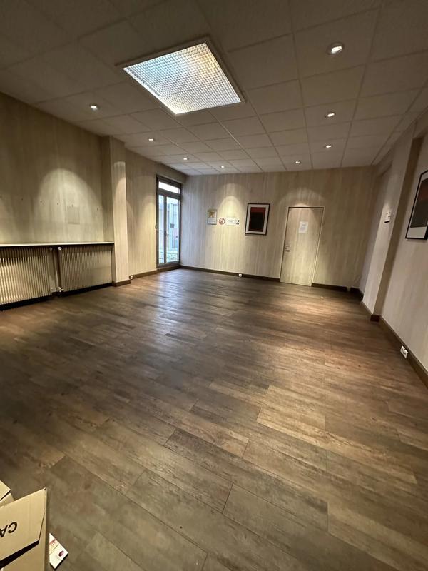 Local commercial - 401 m²