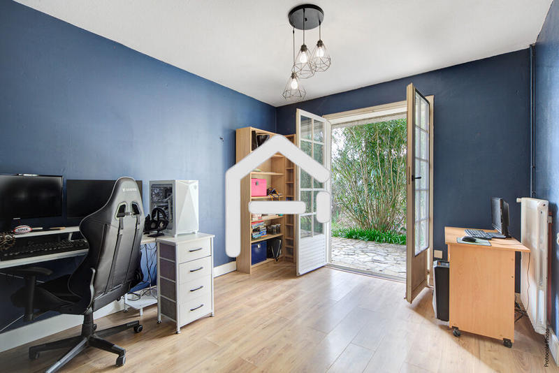 Maison - 177 m² - 7 pièces