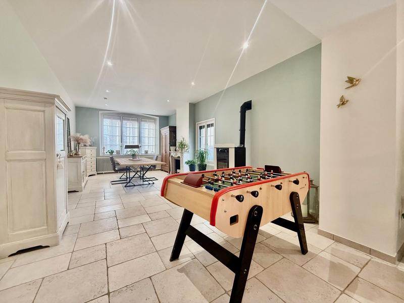 Maison - 270 m² - 7 pièces