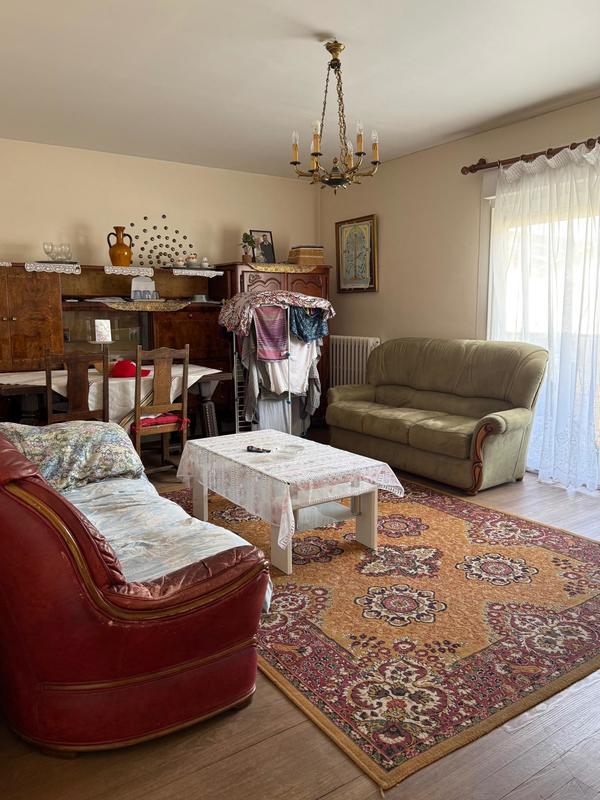 Appartement - 85 m² - 4 pièces