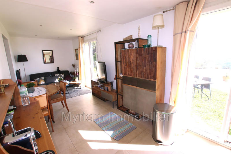 Maison - 265 m² - 8 pièces