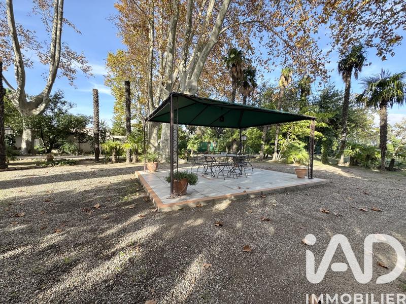 Maison - 328 m² - 6 pièces